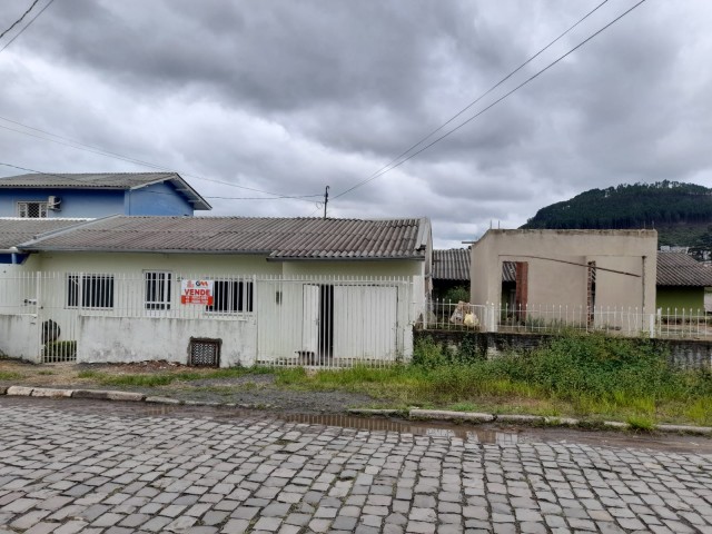 Casa 02 Dormitórios- Universitário