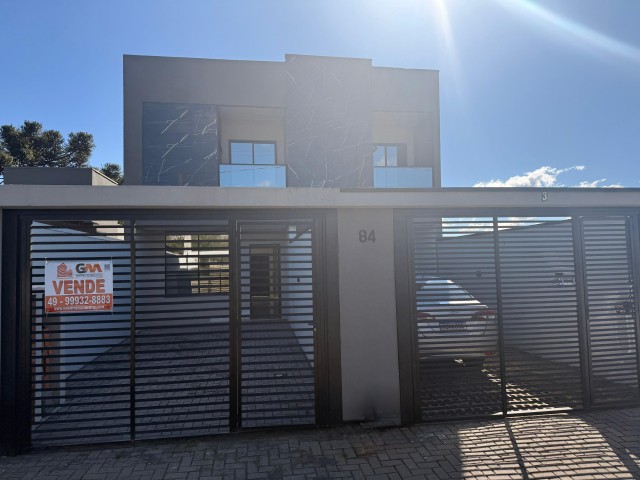 Sobrado com 02 Suítes- Loteamento Nova Lages 