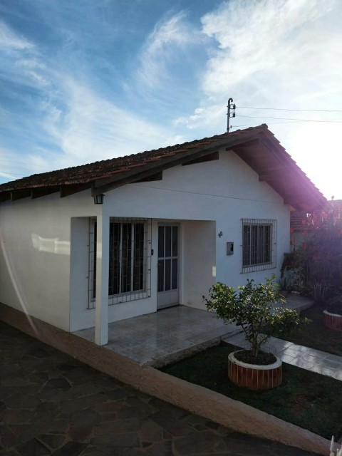 Casa 03 dormitórios (01 suíte)- Vila Mariza 