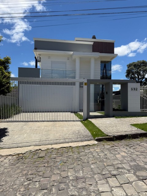 Casa 03 dormitórios(01 suíte master)Sagrado