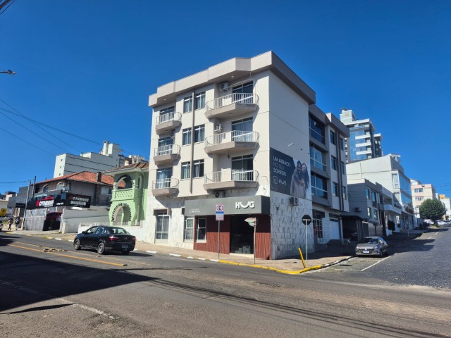 Apartamento 03 dormitórios(01 suíte) - Edifício Anlaris II - CENTRO