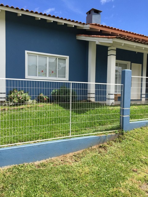 Casa 02 dormitórios- Centro 