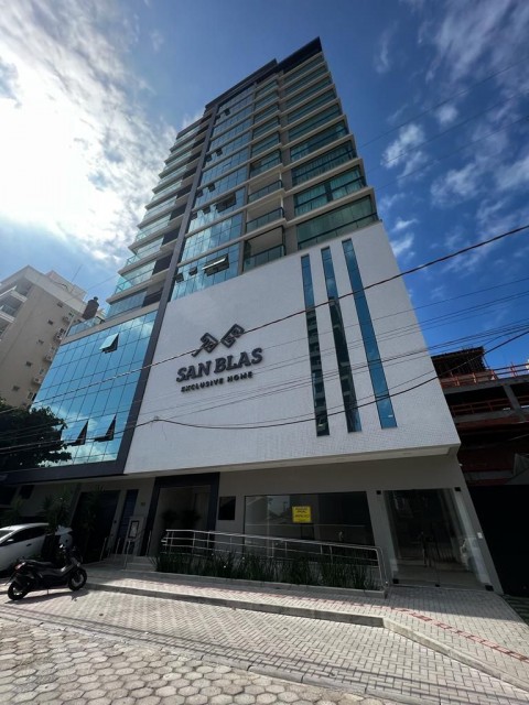 Apartamento sendo 03 suítes- Residencial San Blas 