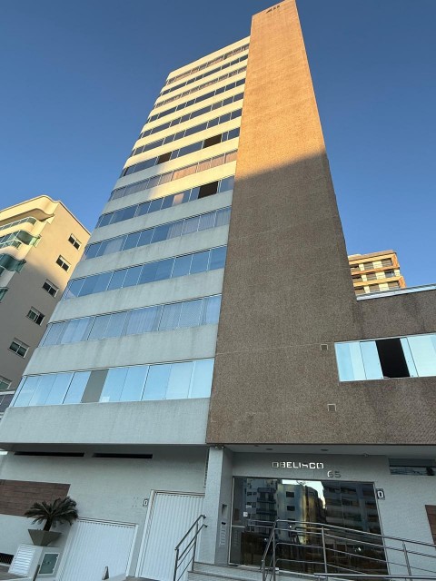 Apartamento sendo 03 suítes- Edifício Obelisco 