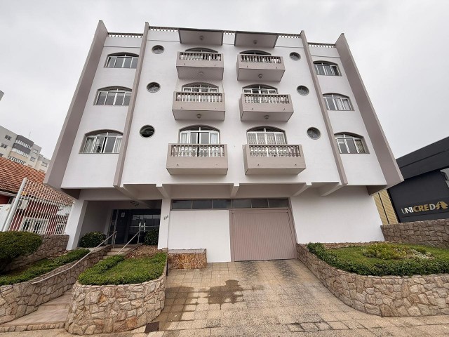 Apartamento 03 dormitórios (01 suíte)- Centro 