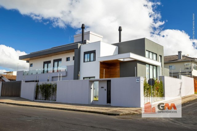 CASA ALTO PADRÃO À VENDA 
