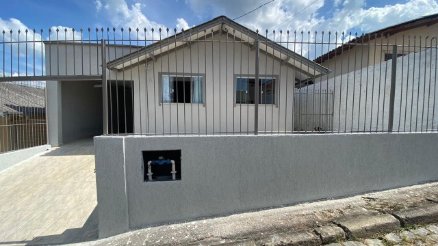 Casa com 2 dormitórios