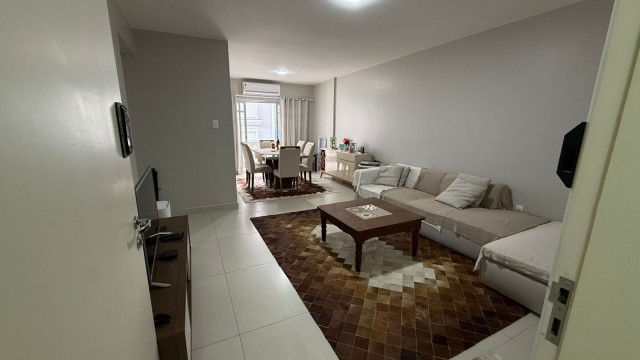 Apartamento 3 dormitórios em Balneário Camboriú