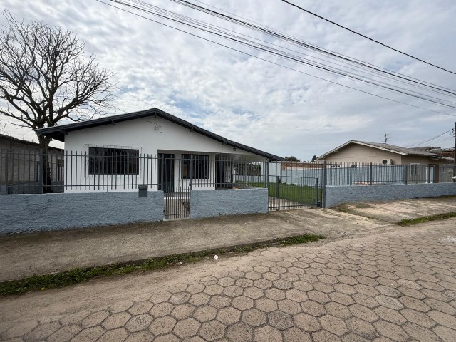 Casa 3 Dormitórios - São Miguel